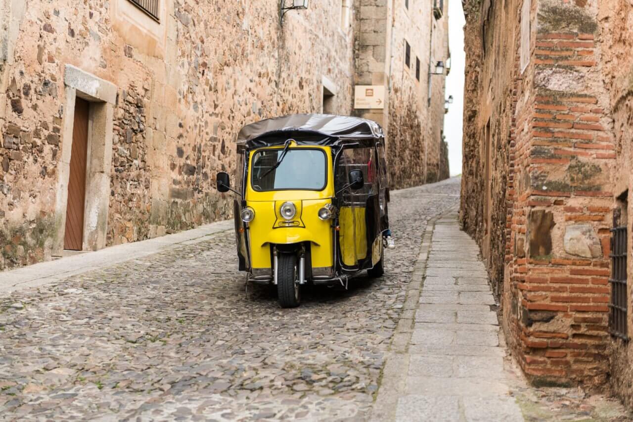 Visite en français de Lisbonne en Tuk Tuk avec Maguy
