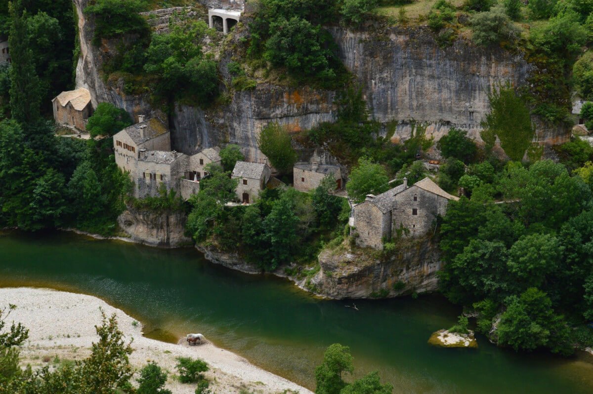 Maisons troglodytes dans la région du Tarn