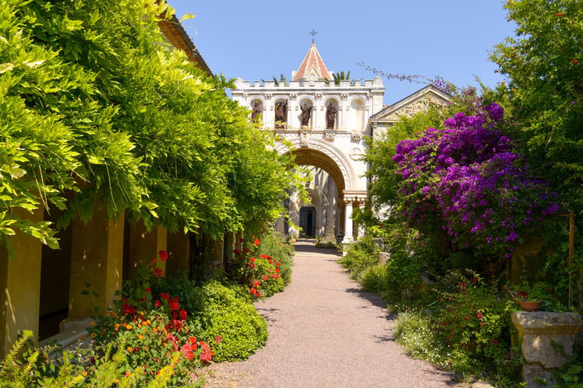 L'Abbaye de Lérins sur l'île Saint Honorat