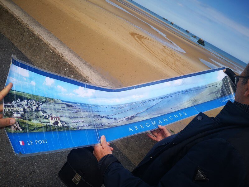 visite-historique-avec-photo-plage-debarquement