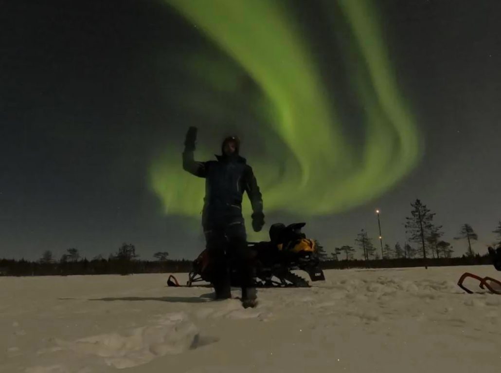 excursion-motoneige-aurore-boreales-rovaniemi