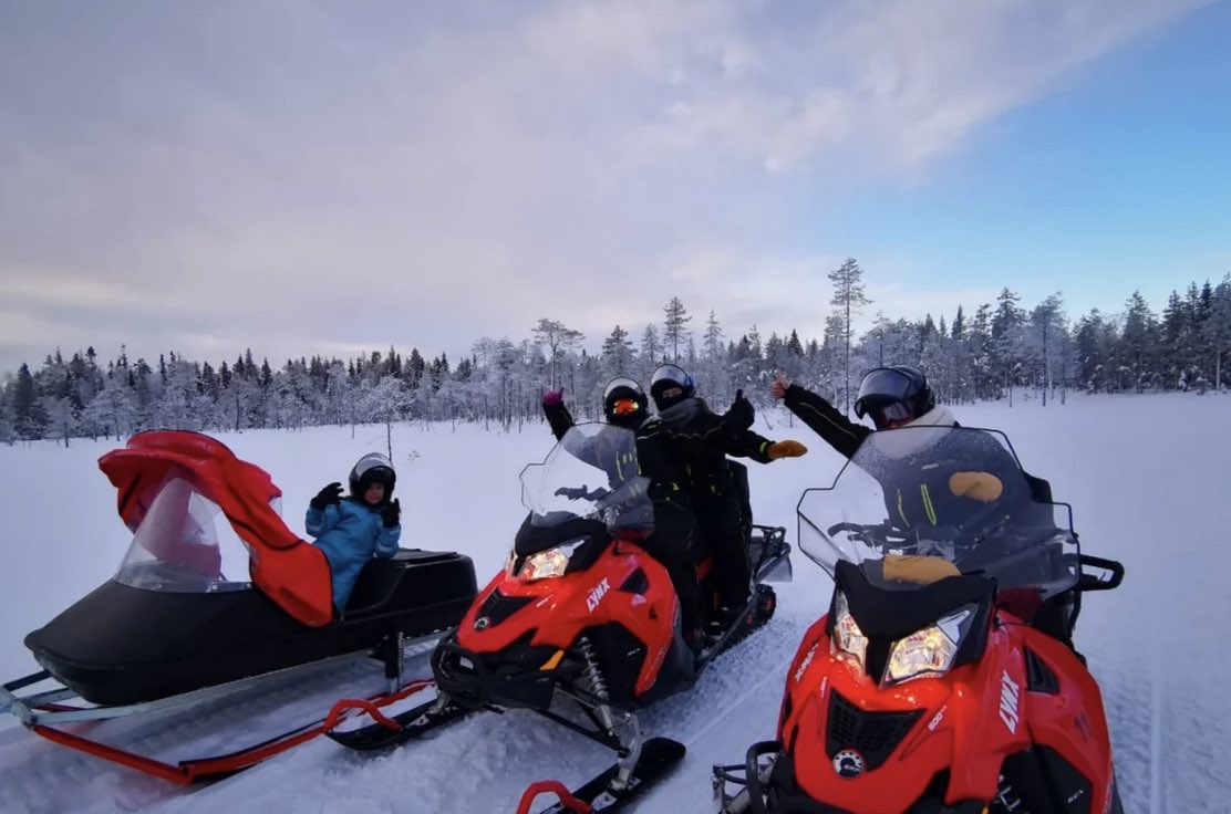 excursion-privee-en-motoneige-rovaniemi-avec-guide-francophone