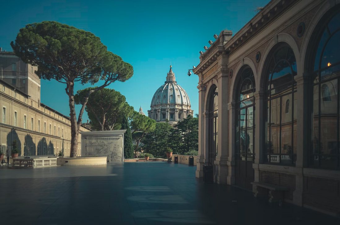 vue-jardins-vatican-et-cathedrale-saint-pierre